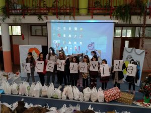 Entrega de la Operación Kilo a Cáritas Jaca