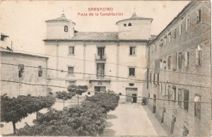 300 AÑOS CERCA DE TI