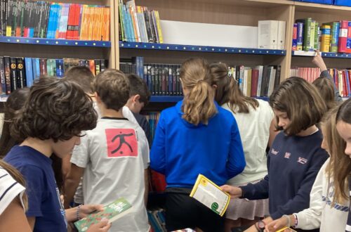 Visita de 1º ESO a la Biblioteca del colegio